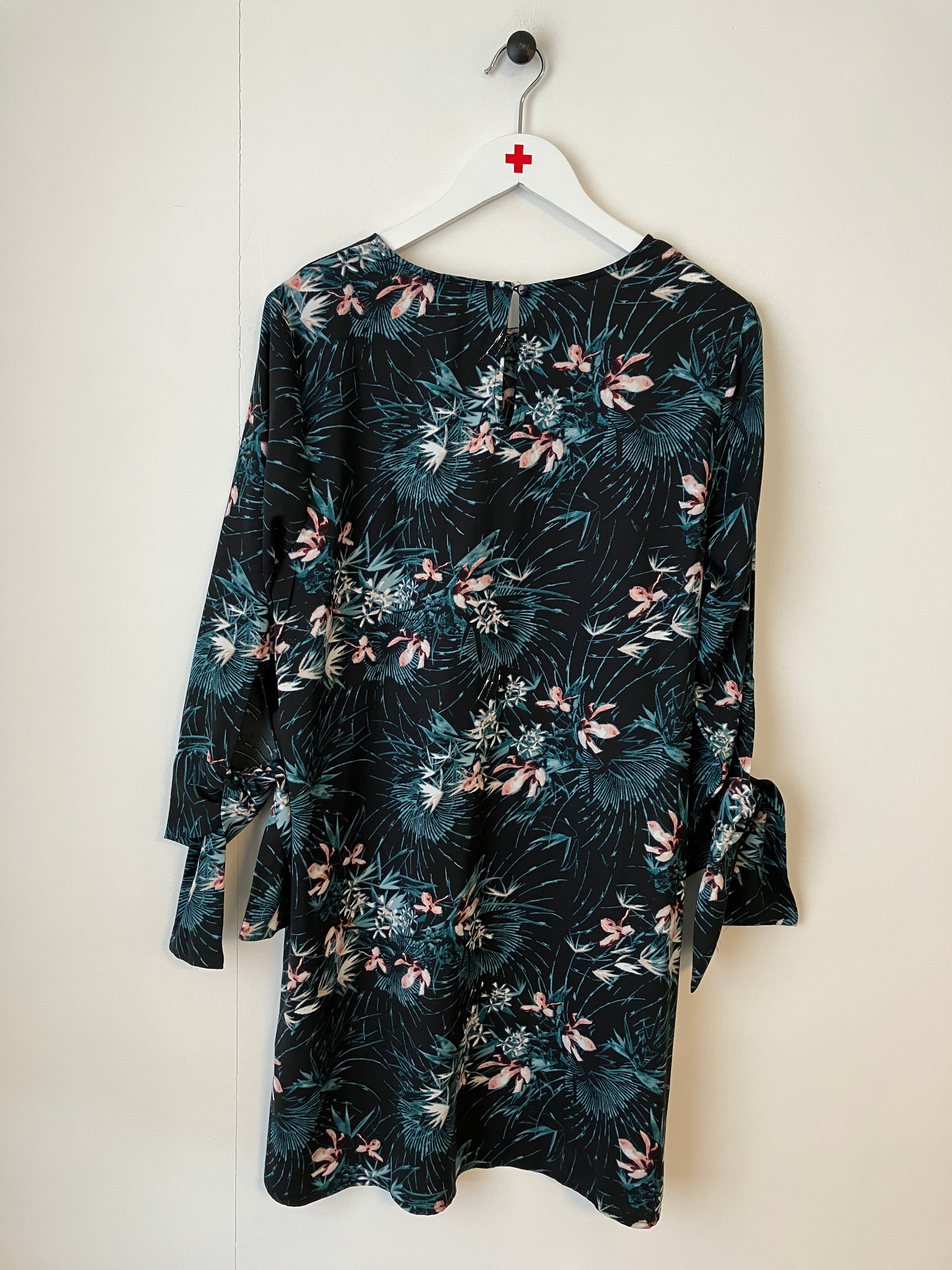 Gina Tricot Kjole
